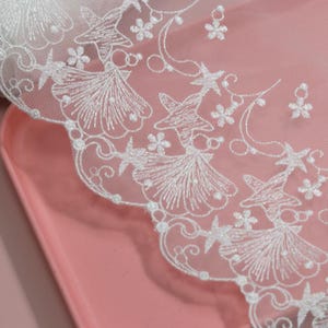 Belle bordure en tulle florale de 19 mètres, bordure en dentelle brodée d'étoiles festonnées pour robe de mariée, voiles, costume, robe de poupée et décoration d'artisanat