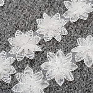 Lovely 3D white flower embroidery lace trim, Pearl floral trim, flower applique patch for brooch, necklace, wedding dress, costume, blouse