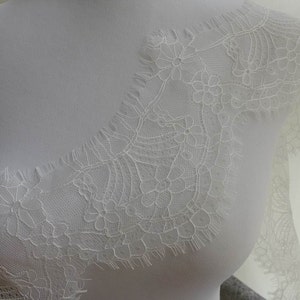 Beautiful chantilly lace in white, scalloped trim edge, bridal veils lace, wedding gown lace fabric trim