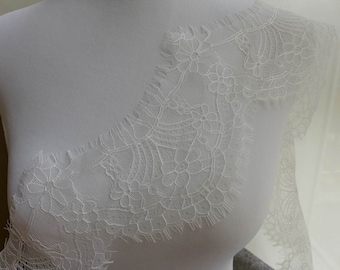 Hermoso encaje chantilly en blanco, borde festoneado, encaje para velos de novia, borde de tela de encaje para vestidos de novia