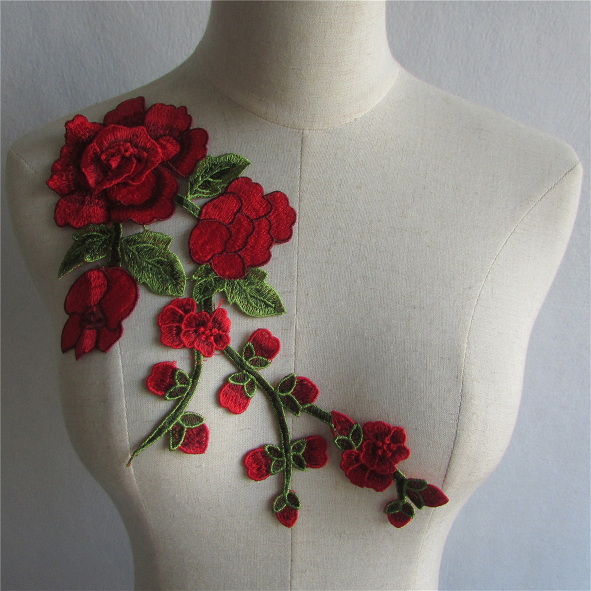 Elegante aplique de encaje floral con rosas, parche de encaje bordado con flores de rosas, parche floral vintage para apliques de decoración de ropa o vestidos