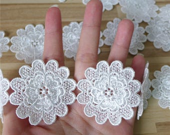 Flower Lace Fabric Trim In White, Eyelet Lace, Bridal Gown Lace Fabric, Petal Lace Trim, Venice Lace Sell By The Yard