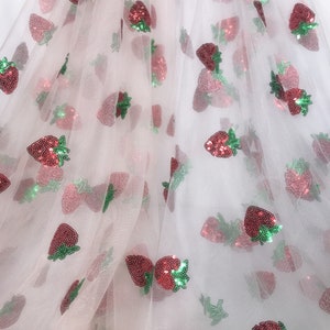 Schöne Erdbeere Pailletten Tüll Spitzenstoff, Pailletten Erdbeere Muster Tüll Stoff für Mädchenkleid, Tutu Kleid, Sommerkleid