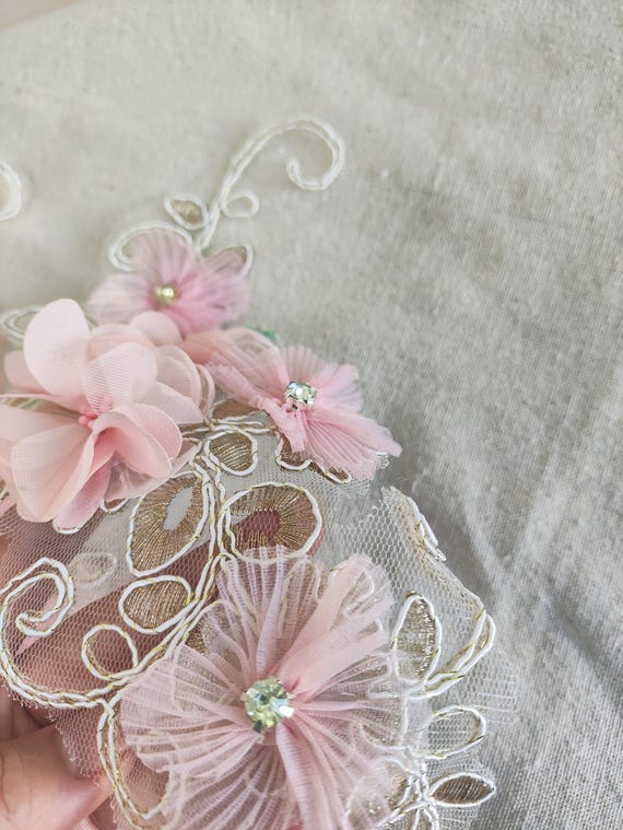 Belle Bordure En Dentelle Brodée De Fleurs Blanches 3D, Bordure Florale En Perles, Applique Florale Pour Broche, Collier, Robe De Mariée, Costume, Chemisier - France