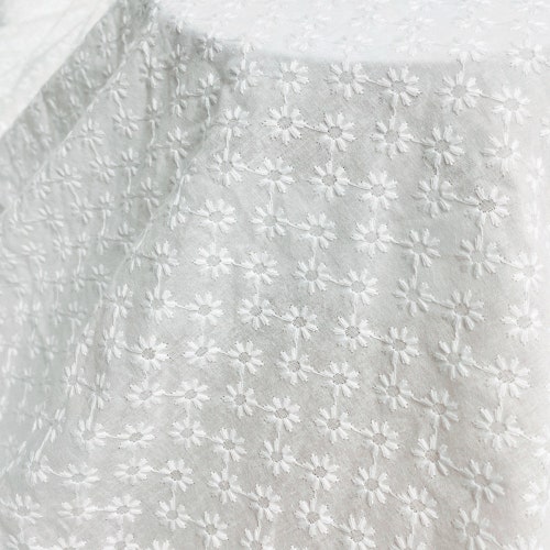 Tissu en coton brodé de fleurs, tissu floral marguerite pour robe de fille, robe de mariée, chemisier, déguisements, nappe, dentelle à coudre artisanale de rideaux