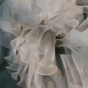 Einlagige, plissierte Spitzenborte, cremeweiße Rüschenspitze mit goldenen Kanten, Organza-Rüschenspitze für Kleider, Röcke, Kostüme, DIY Craft Nähen