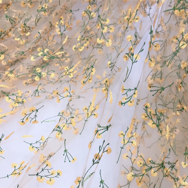 Tissu de dentelle de broderie de branche verte de fleur jaune vintage, tissu de dentelle florale brodé, tissu de dentelle de maille 51" de large vendu par 1 yard