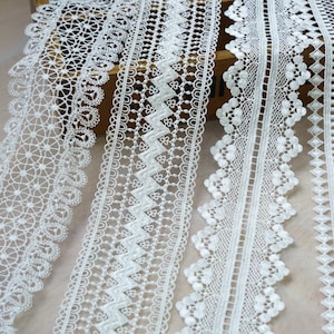 Off White Venice Lace Trim Hollowed Floral Leaf Design Lace Trim 2 Yards Wedding Dress Costumes Supplies Sewing Accessories