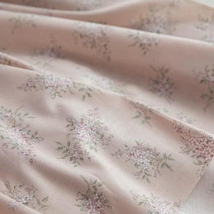 Tessuto di cotone floreale rosa antico, pizzo di cotone con stampa floreale per abito da ragazza, camicetta di cotone, arredamento per la casa, federa, tovaglia, artigianato cucito