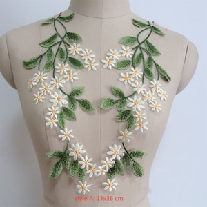 Applique in pizzo con margherite, ricamo floreale con margherite bianche e gialle e foglie verdi per gonna da fata, abito da sposa, decorazione per abito