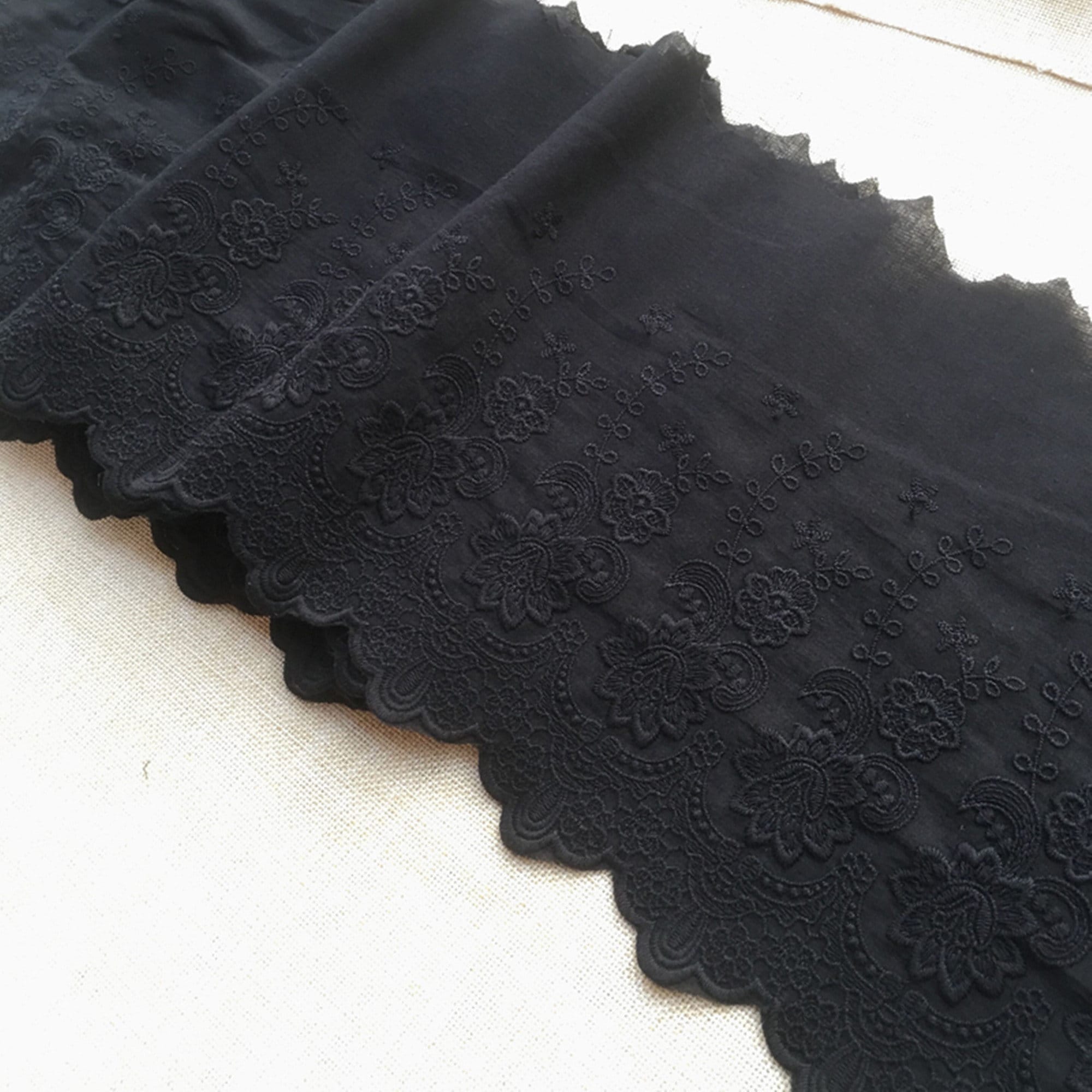 Vintage Black Lace Trim, 8.26