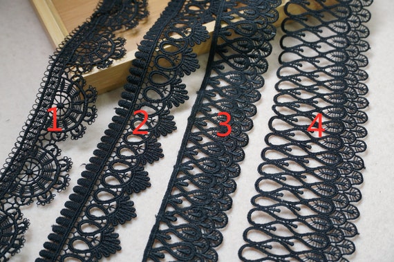2 iarde di pizzo nero Veneziano, pizzo guipure, pizzo floreale cavo per modisteria, orlo di abiti, polsini - Italia