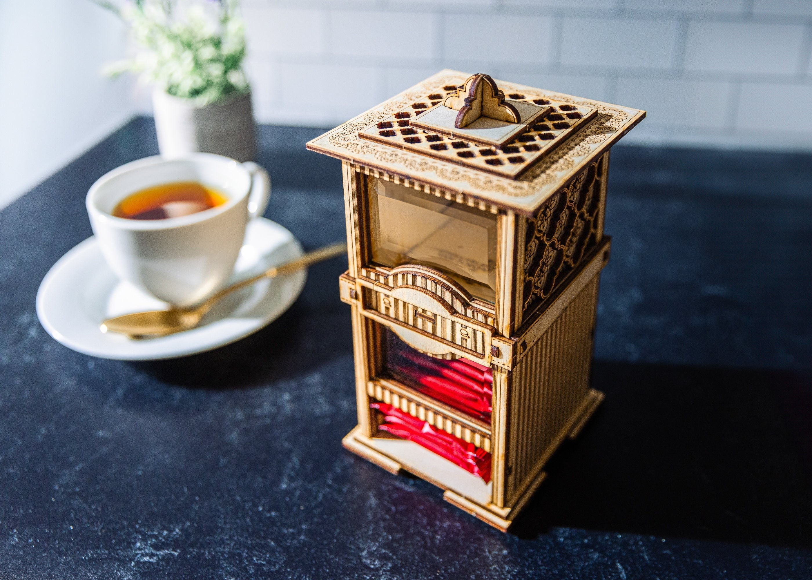 イギリスTWININGS 木製 トラックティーキャディー イギリスTWININGS 木製 トラックティーキャディー