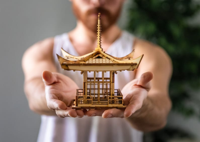 Japanese Pagoda Lantern A Mini 3D Kit LED Tea Light Candle Holder To Get Peace, Love, and Zen Back Into Your Busy Life zdjęcie 1