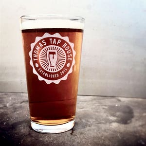Custom Beer Glass, Engraved Pint Glass Comet image 3