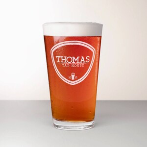 Custom Beer Glass, Engraved Pint Glass - Willamette