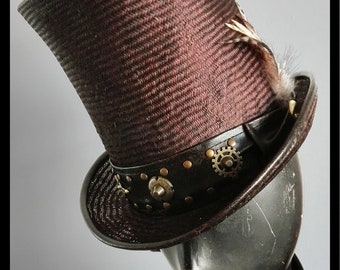 Cartola Parasisal de Palha SteamPunk com decorações especiais, 20cm de altura.