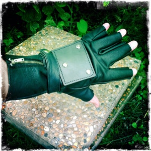 Road Warrior Gloves / Post Apocalyptic style / Handmade leather gloves / From Soft Cow Leather (PHG066)