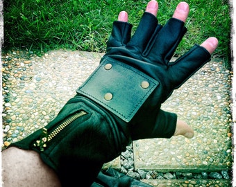 Vipers Gloves / Post Apocalyptic style Gloves / Handmade leather gloves / From Soft Cow Leather (PHG066B)