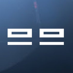 Puede incluir: Dos formas rectangulares blancas con una línea horizontal debajo de cada una. Las formas están sobre un fondo azul oscuro.