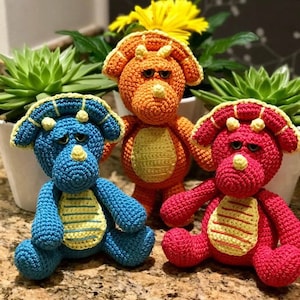 Crochet pattern Triceratops - stuffed animal tutorial - Amigurumi dinosaur - dinosaur pattern - Pdf with instant download - animal toy