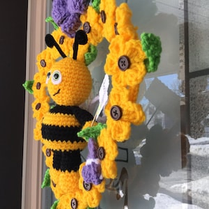 Bee Happy Crochet Wreath Crochet Pattern Spring home decor Wreath and Door Hanger instant download PDF pattern black and yellow wreath image 2
