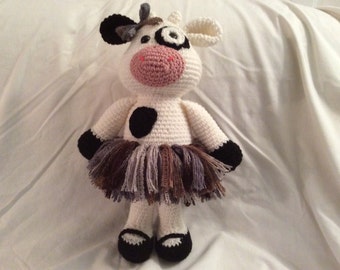 Crochet Toy pattern tutorial , amigurumi cow pattern , crochet pattern , Moolina the Ballerina - instant download pdf pattern