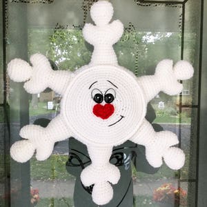 Snowflake Door Hanger or Pillow Pattern - Winter Decoration - home decor - Amigurumi snowflake - instant download PDF - holiday accessory