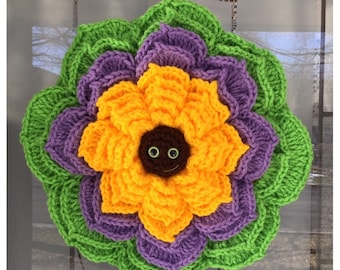 Sunny Days Flower Wreath Crochet Pattern - Spring home decor - Wreath and doorhanger - instant download PDF pattern - Large appliqué