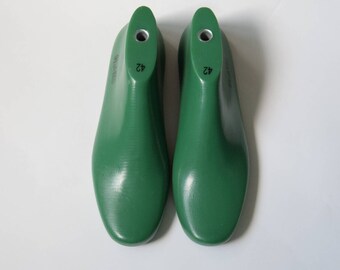 MEN'S plastic shoe lasts for sewing