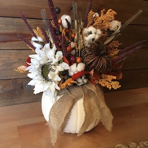 Pumpkin arrangement, Fall centerpiece, Fall arrangement, Autumn centerpiece, Thanksgiving Table Decor, Pumpkin Decor for Fall