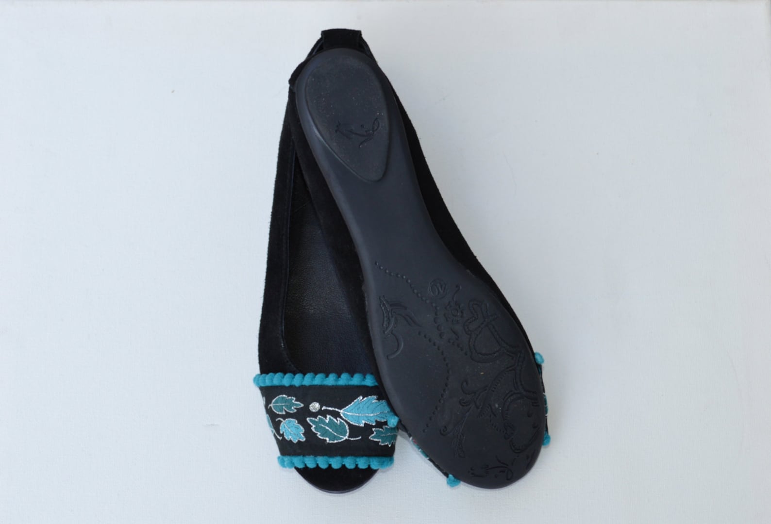 flat shoes / artistic shoes / suede ballet flats / womens shoes / black flat shoes / ballet shoes / black suede shoes