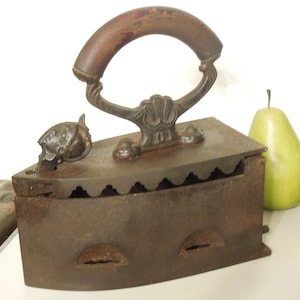 Rare Antique Charcoal Sad Iron, Mid 1800&#39;s Rare Cast Iron Sad Iron, FREE PRIORITY SHIPPING!!