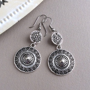 Pendientes de disco de plata, pendientes boho, plata antigua, estilo vintage, pendientes boho, plata de ley, acero inoxidable, Reino Unido, redondos, étnicos