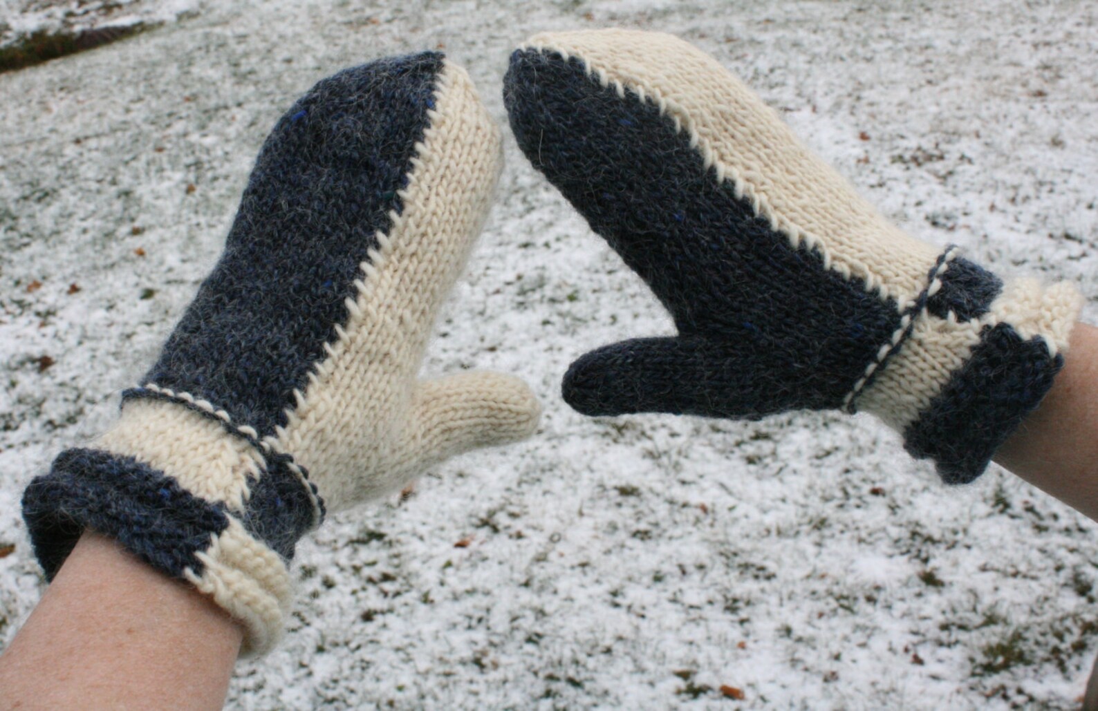 Easy Intarsia Mitten Pattern, Intarsia Knitted Mitten Pattern, PDF, Intarsia Knitting Pattern