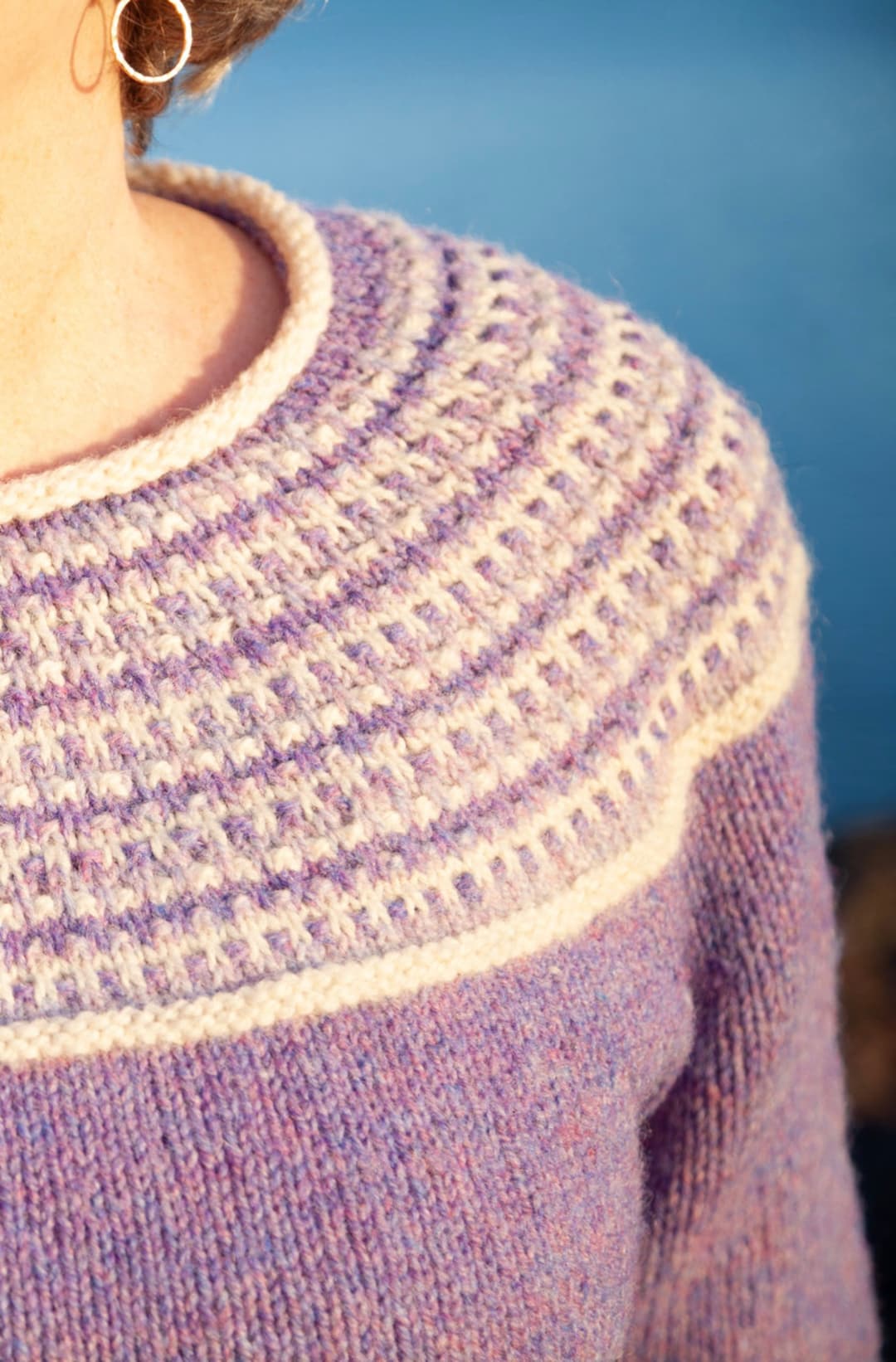 【AMOMENTO】24fw WOOL TWEED YOKE JUMPER PATTERN Aran Weight Lace Yoke Sweater Knitting Pattern With