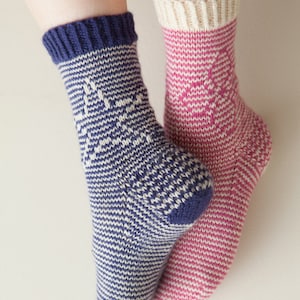 Sock Knitting Pattern, PDF, Knitted Sock Pattern, Womens sock pattern, striped sock pattern,  sock pattern, Fora and Stella Socks  pattern
