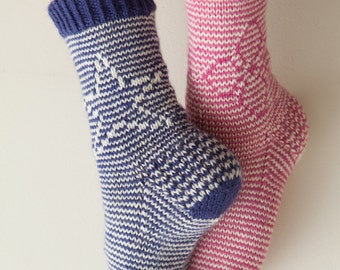 Sock Knitting Pattern, PDF, Knitted Sock Pattern, Womens sock pattern, striped sock pattern,  sock pattern, Fora and Stella Socks  pattern