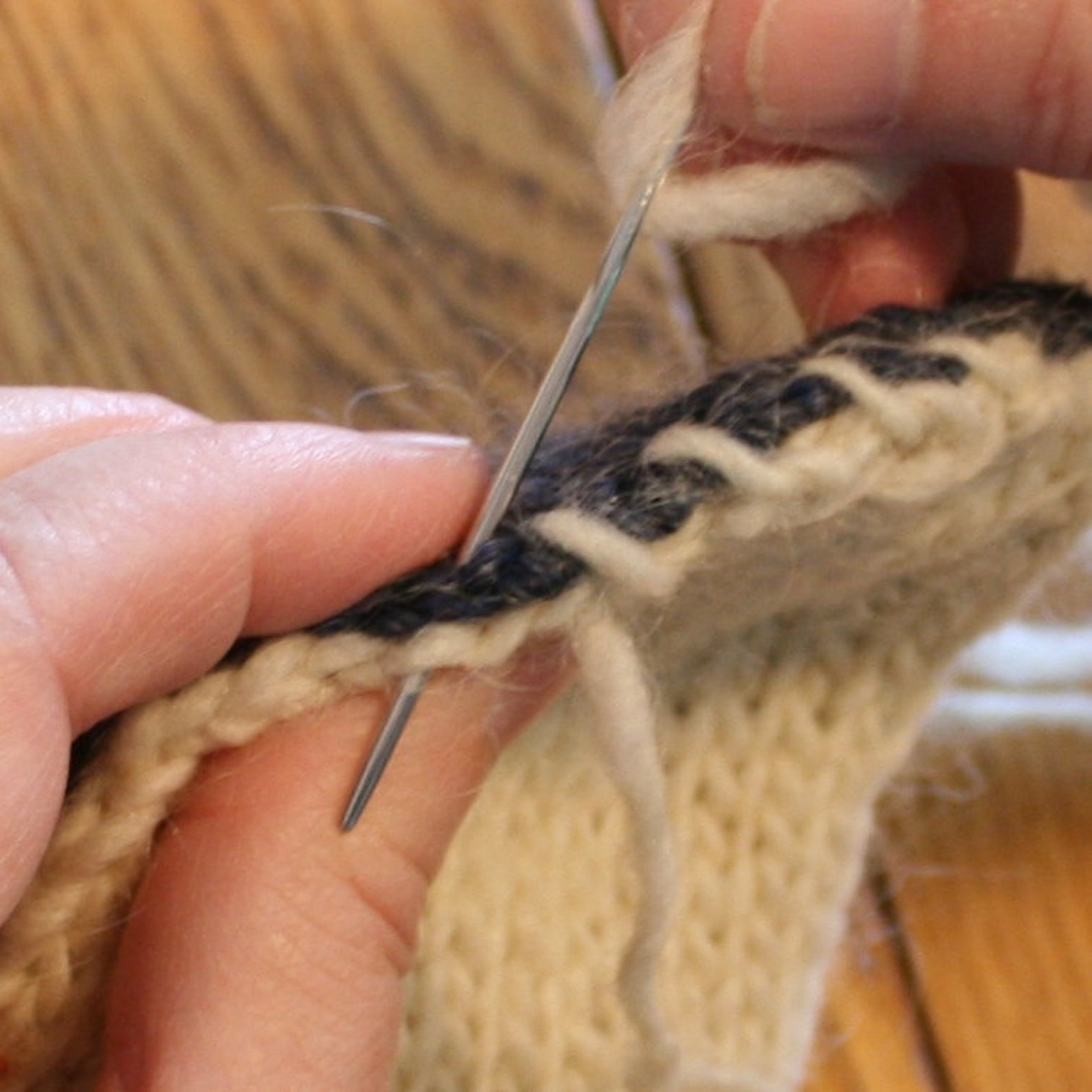 Easy Intarsia Mitten Pattern, Intarsia Knitted Mitten Pattern, PDF, Intarsia Knitting Pattern