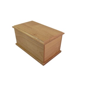 Alder Wooden Cremation Urn – Holds Up to 300 lbs