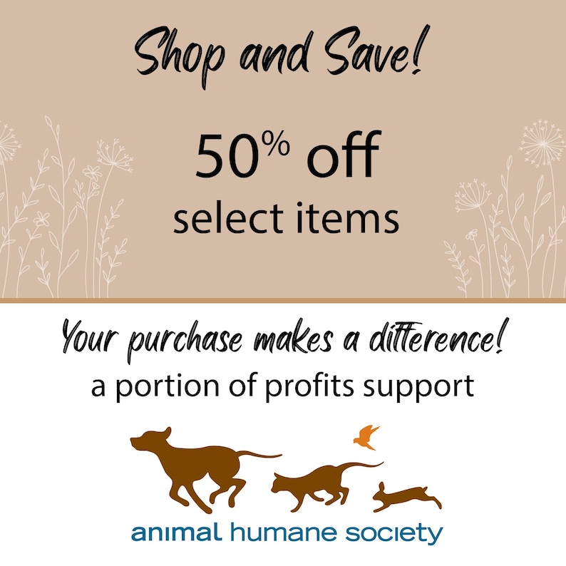 K&ouml;nnte beinhalten: Eine beige und braune Grafik mit dem Text "Shop and Save! 50% off select items" und "Your purchase makes a difference! A portion of profits support animal humane society". Die Grafik zeigt einen braunen Hund, eine Katze und ein Kaninchen, die nach rechts laufen. Ein kleiner orangefarbener Vogel fliegt &uuml;ber der Katze.