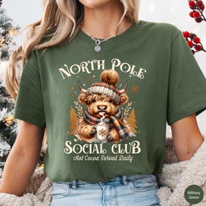 Christmas Cow Shirt for Women, North Pole Social Club Tshirt, Cow Christmas Shirt, Highland Cow T Shirt for Cow Lover T-Shirt Cow Lover Gift bild 2