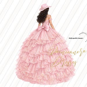 Op de afbeelding: Illustratie van een roze quinceañera jurk met een grote strik en gelaagde rok. De jurk wordt gecombineerd met een bijpassende hoed. De afbeelding heeft de tekst "Dominicanza Dresses" en "high quality images".