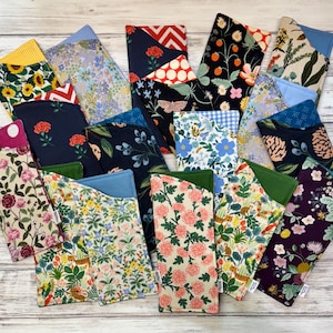 Estuche para gafas Rifle Paper Co.: Hecho a mano, acolchado de algodón. Ajuste universal.