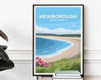 Pode incluir: Uma ilustração colorida de uma cena de praia com um céu azul, nuvens brancas e uma praia de areia com água azul. O texto "NEWBOROUGH ANGLESEY" está no topo da imagem.