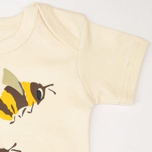 Pear Print baby bodysuit in organic cotton with bees. Save the Bees. Baby one-piece. Baby boy or baby girl gift. Bumble bees. image 4