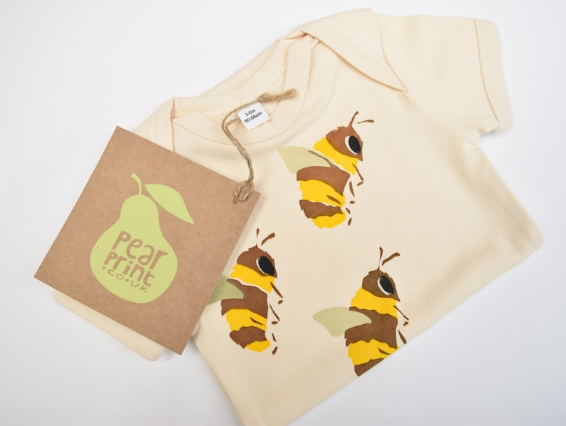Pear Print baby bodysuit in organic cotton with bees. Save the Bees. Baby one-piece. Baby boy or baby girl gift. Bumble bees. image 9