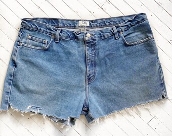 plus size shorts canada