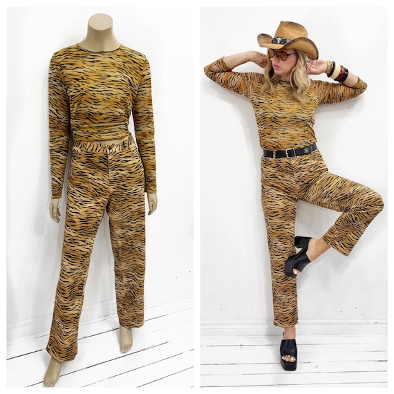 Tiger print 'Jones New York' mesh top and straight leg fabulous pant set. Size M/L.