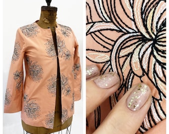 Peach Victor Costa chrysanthemum embroidered silk jacket. Size M/L.